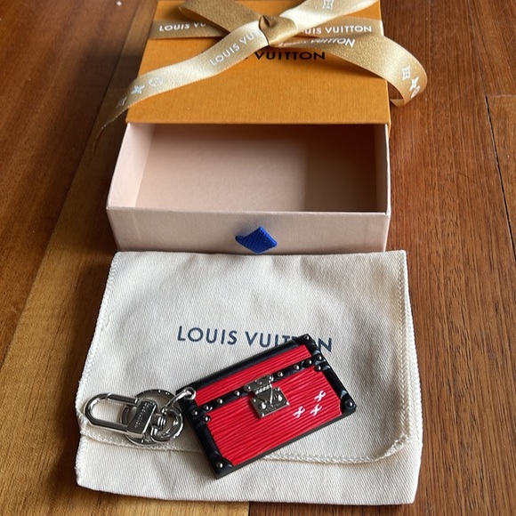 Louis Vuitton Petite Malle Bag Charm (2016() Never Used)